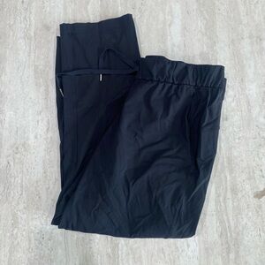 Lululemon Black On the Fly Crop *23"